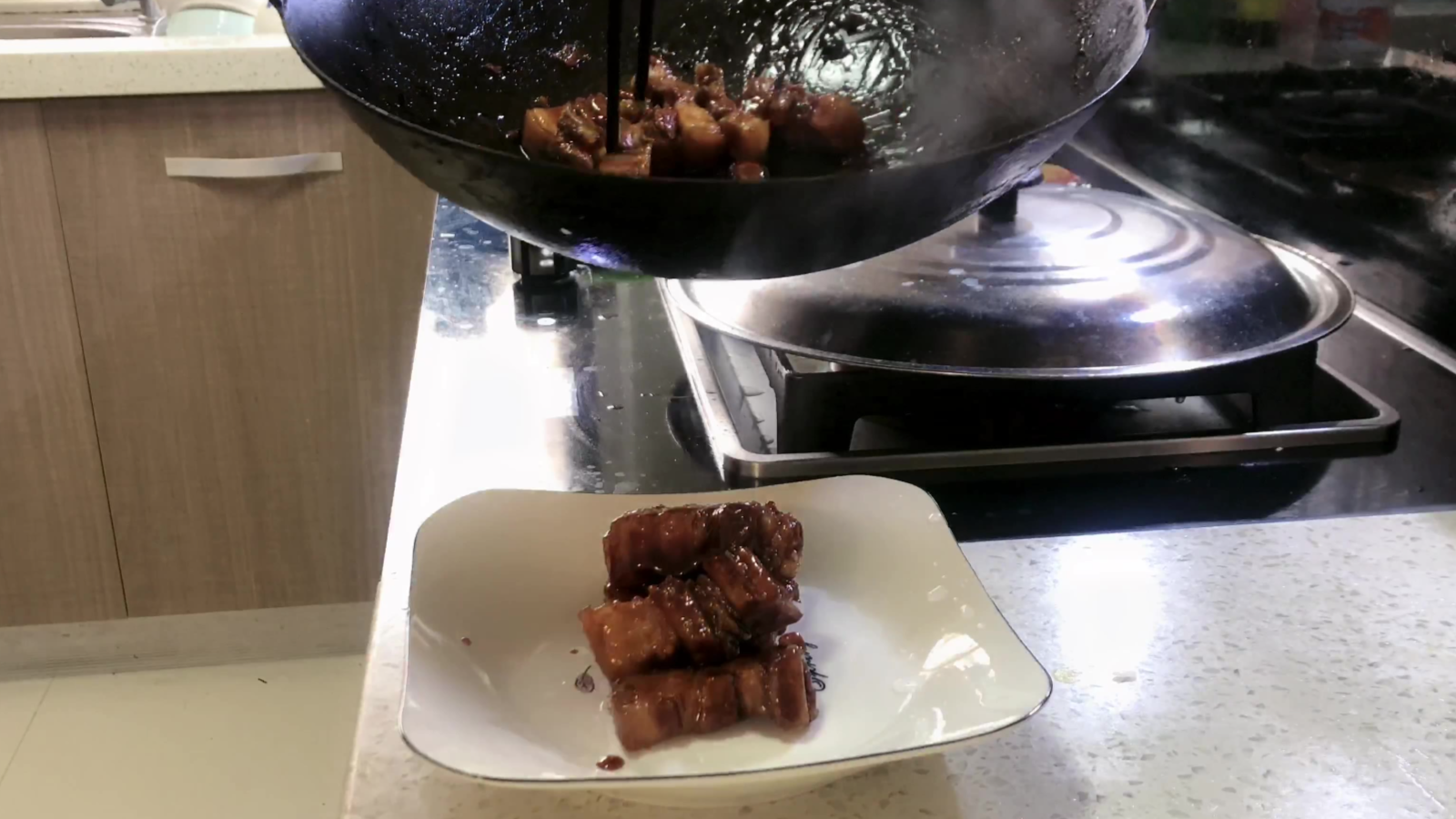 在家转来转去之豪横家常菜红烧肉